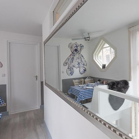 A Bed & Breakfast Flynt Амстердам Екстериор снимка